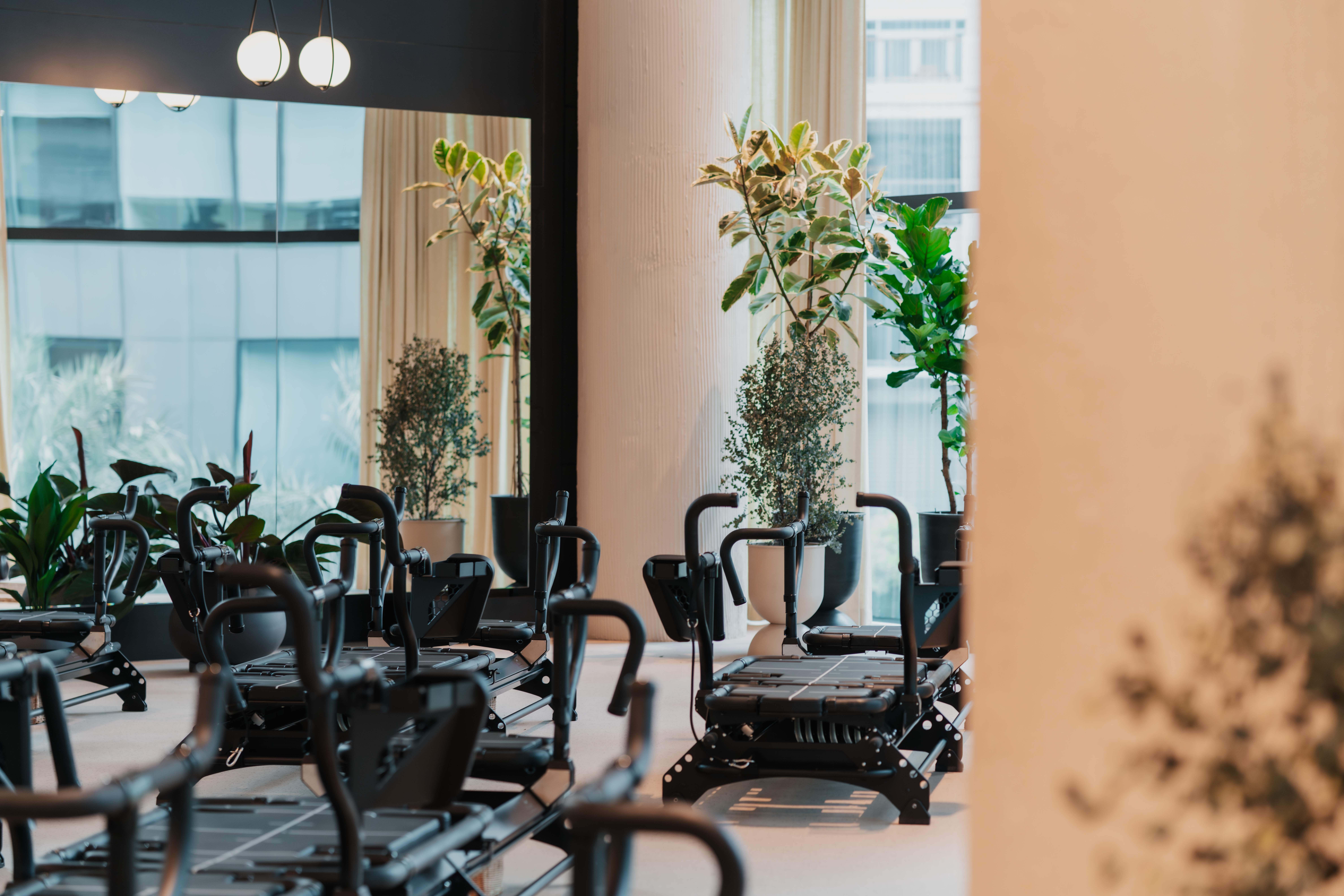 Is Lagree (the Reform Method) on the Megaformer the same as Pilates/Reformer Pilates?